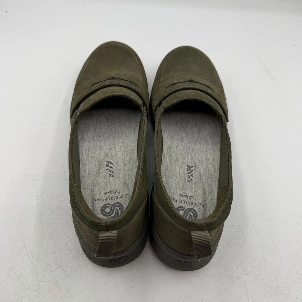 Clarks Cloudsteppers Penny Loafers Women Sz 7 M Olive Green Slip On Comfort Shoe